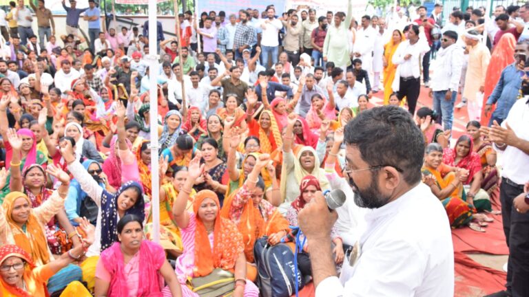 चुनावी घोषणाओं को पूरा करे सरकार को  कर्मचारी महासंघ की चेतावनी