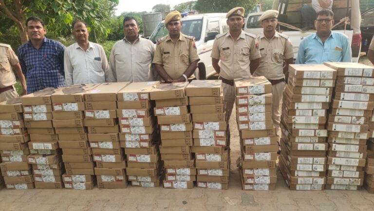 डीग पुलिस की कार्रवाई गढी मेवात से 93 लाख कीमती चोरी के 186 लैपटॉप बरामद कर हरियाणा पुलिस को सौंपे