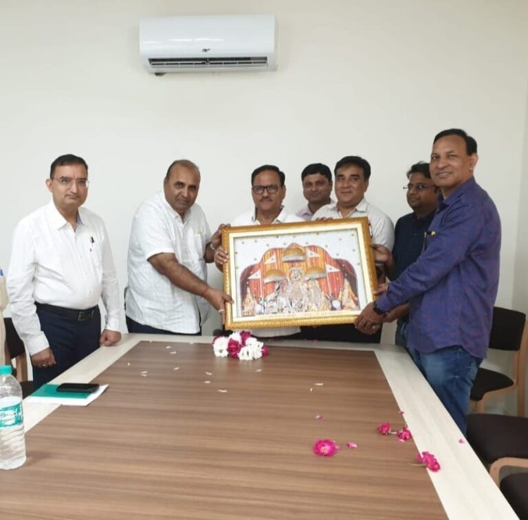 भान नगर विकास समिति ने पुरानी लाइन को बदलवाए जाने पर डॉ महेश जोशी का  किया भव्य स्वागत