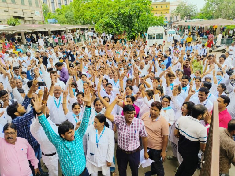 25 अगस्त को नर्सेज महारैली होगी नर्सेज का सम्मिलित होने का भारी जोश