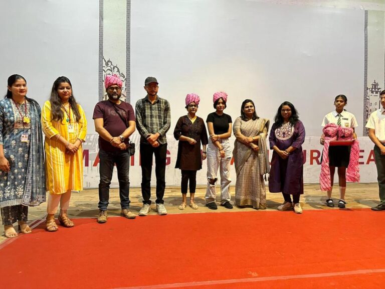 चिल्ड्रन्स फिल्म फेस्टिवल में तालियों की गड़गड़ाहट से गूंजते हॉल और फ़िल्में देखते हजारों बच्चे  देश विदेश से आये फिल्मकारों के साथ विद्यार्थियों की रोचक चर्चाओं का दौर भी 