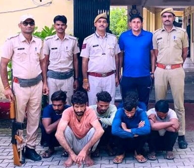 मोबाइल टावरों से बैटरी व वायर चुराने वाले अंतरराज्यीय गिरोह का खुलासा, 6 आरोपी गिरफ्तार, घटना में प्रयुक्त औजार समेत नगद रुपए जब्त