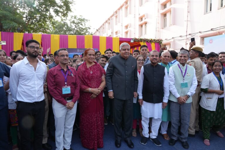 उपराष्ट्रपति जगदीप धनखड़ ने किया राष्ट्रीय आयुर्वेद संस्थान के छात्रों से सीधा संवाद
