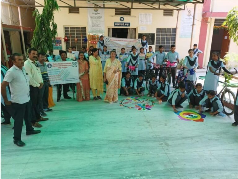 मतदाता जागरूकता का संदेश दिया कॉलेज स्टूडेंट्स ने 