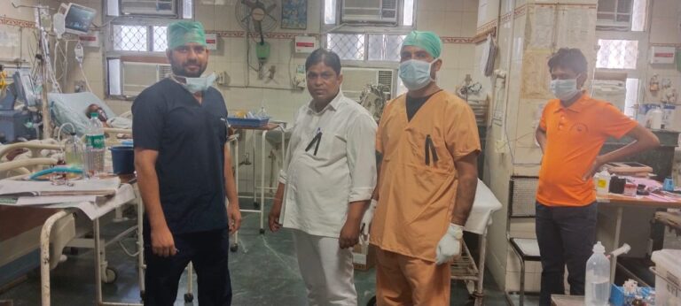 आश्वासन के बाद मांगे पूरी नहीं होने से नर्सेज आक्रोशित