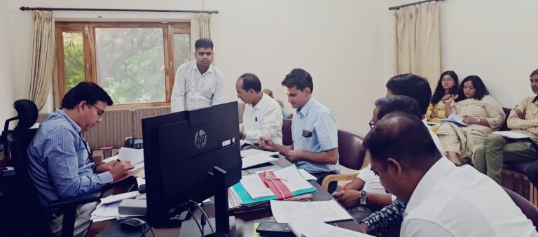 प्रत्याशियों को करवाना होगा विज्ञापनों का अधिप्रमाणन जिला स्तरीय एमसीएमसी एवं मीडिया प्रकोष्ठ की हुई बैठक