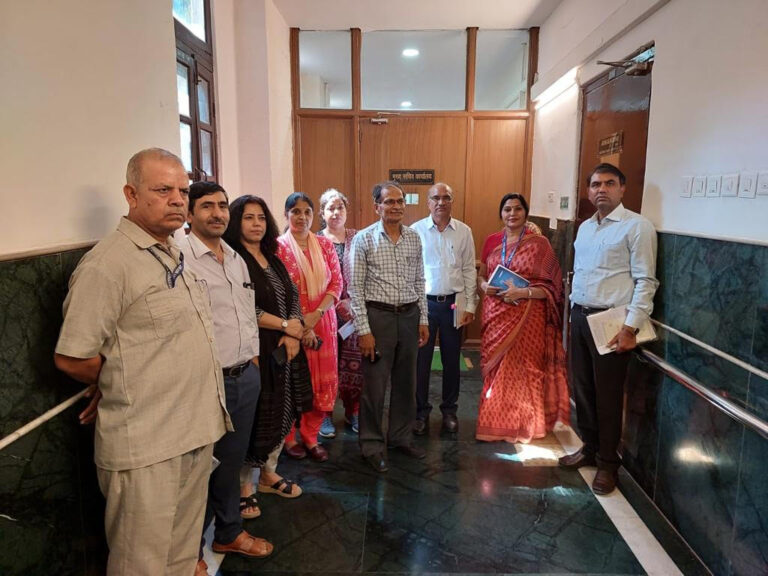 वेतन विसंगति को लेकर राज्य अन्य प्रशासनिक सेवाओं के अधिकारियों में रोष रोसकाॅन ने मुख्य सचिव एवं अति. मुख्य सचिव, वित्त को  ज्ञापन दिया