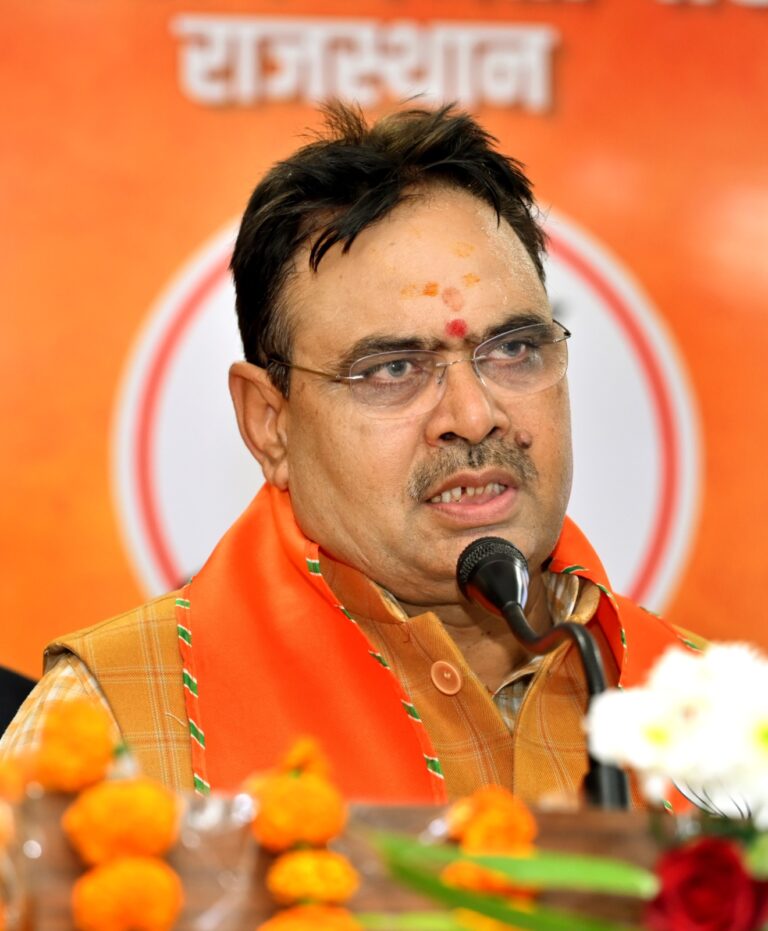 भारत वि​कसित संकल्प यात्रा से जुड़ने की मुख्यमंत्री ने की अपील  मुख्यमंत्री ने किया एसएमएस अस्पताल का औचक निरीक्षण