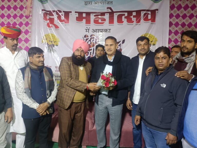 नव वर्ष की पूर्व संध्या पर राजस्थान नर्सेज एसोसिएशन ने किया दूध वितरण