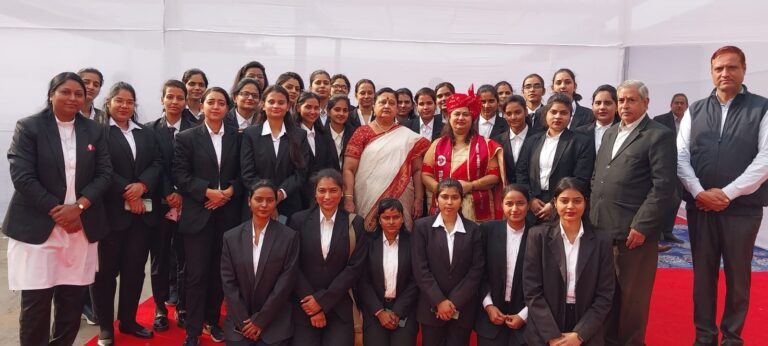 विधि विश्वविधालय के दीक्षांत समारोह की हिस्सा बनी भवानी निकेतन लॉ कॉलेज की छात्राएं