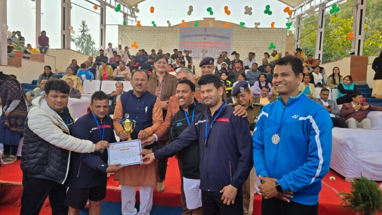 बैडमिंटन में जयपुर ज़िला (शहर) टीम बनी उपविजेता