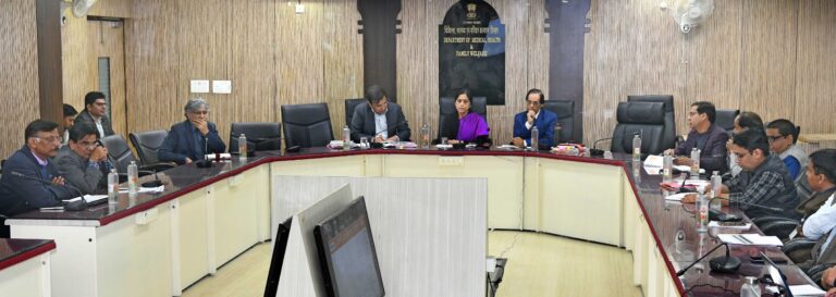 चिकित्सा संस्थानों में सघन निरीक्षण अभियान चला कर  बुनियादी सुविधाओं में सुधार किया जाये 