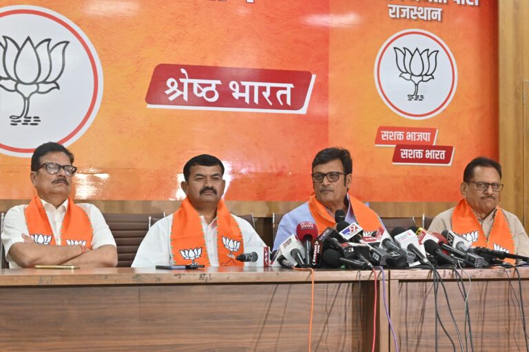 हनुमानगढ में किसानों की जमीन नीलामी के बैंक नोटिस राज्य स्तरीय निर्णय नहीं, सीएम ने किया स्थगित :-राजेंद्र राठौड़