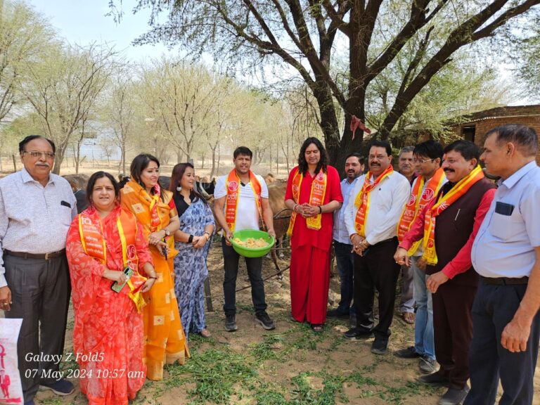 गौ माता की सेवा, गोविन्द की सेवा ​- स्वामी बालमुकुंदाचार्य