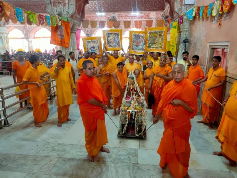 गोविंददेव जी मंदिर में हुआ रथयात्रा महोत्सव