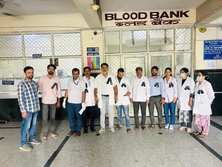 लैब टेक्नीशियन संघ भी कोलकाता प्रकरण में ​डॉक्टरों के साथ