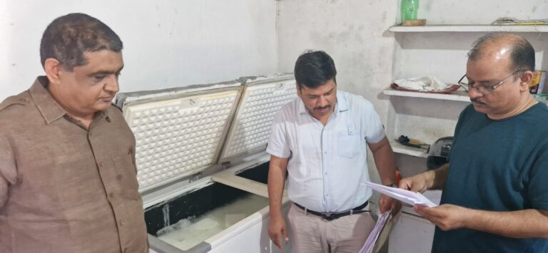 300 किलो मिलावटी पनीर नष्ट करवाया