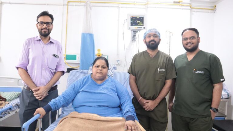 महात्मा गांधी अस्पताल में रोबोट से किया बैरिएट्रिक ऑपरेशन  
