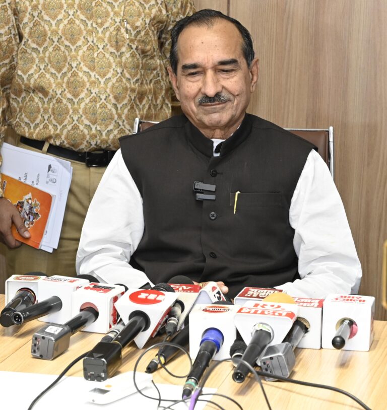 लोकतंत्र में गुंडागर्दी, दादागिरी या फिर बाहुबलियों की राजनीति नहीं चलेगी –  मदन राठौड़