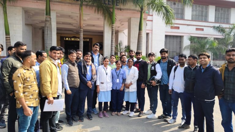 निविदा नर्सेज की सेवाएं यथावत जारी रखने की मांग
