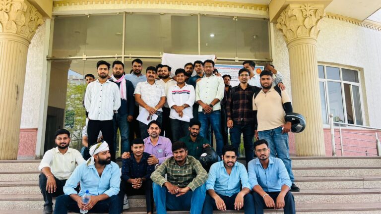 संविदा नर्सिंग ऑफिसर की सेवाएं निरन्तर रखने की मांग