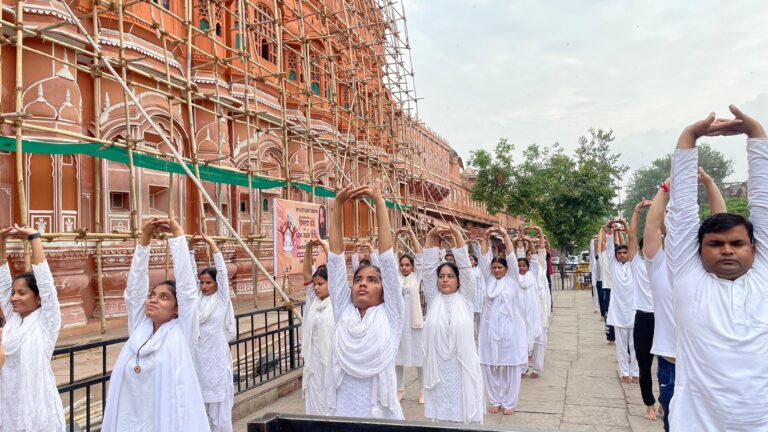21 जून के लिए  एक पृथ्वी, एक स्वास्थ्य की थीम पर दिव्य ज्योति जाग्रति संस्थान के युवा कर रहे तैयारियां