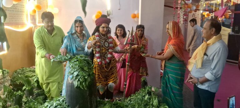 शिव महापुराण कथा में बाबा भोले नाथ को अर्पण सवा लाख बेलपत्र