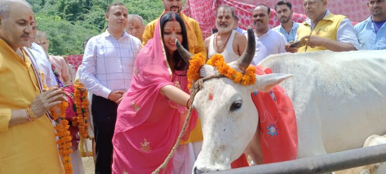 गलता तीर्थ में गौशाला निर्माण के लिए  हुआ भूमि पूजन 