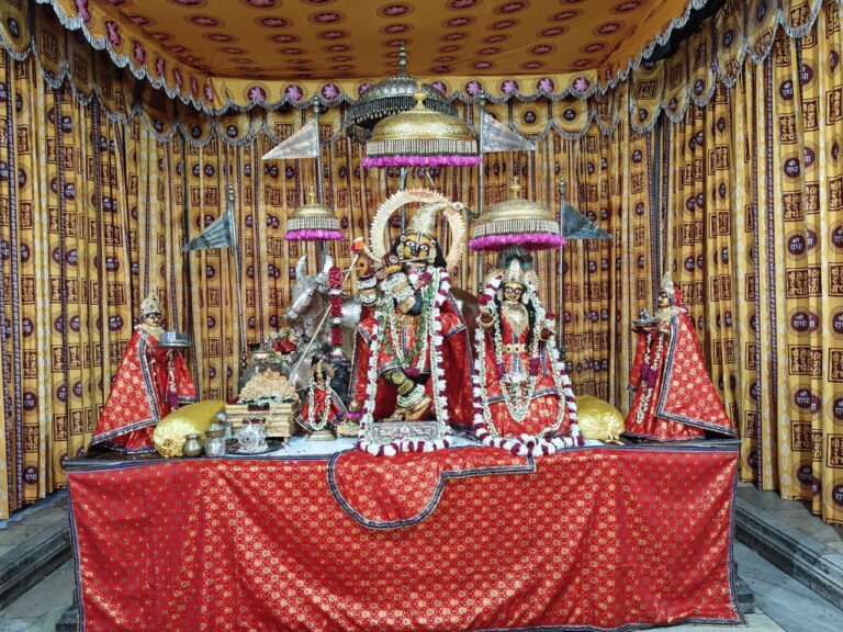गोविंद देवजी मंदिर में कल श्री लक्ष्मी महायज्ञ श्रद्धालुओं को मिलेगा उपहार 