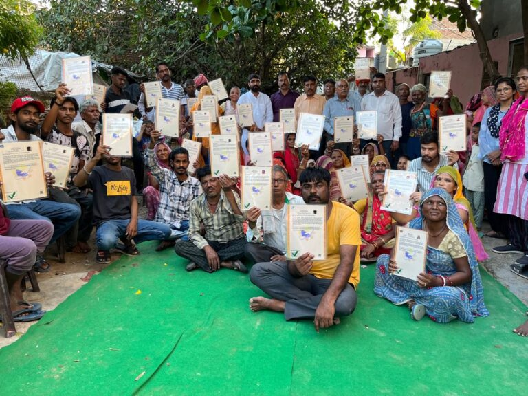 दशकों बाद घुमंतू समाज को पहचान प्रमाण पत्र मिला तो छलके खुशी के आंसू    