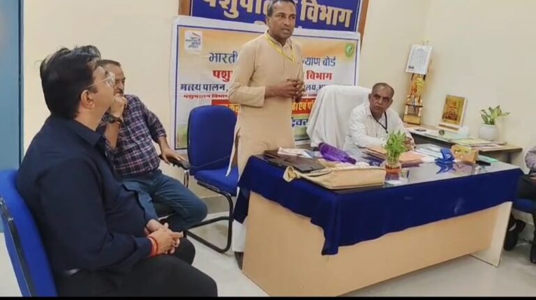 पर्यावरण संतुलन बनाये रखने के लिए पशुओं का संरक्षण आवश्यक