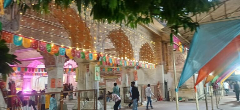 रोशनी से जगमगाया गोविंद देवजी मंदिर, दीपावली पर रहेगी विशेष दर्शन व्यवस्था