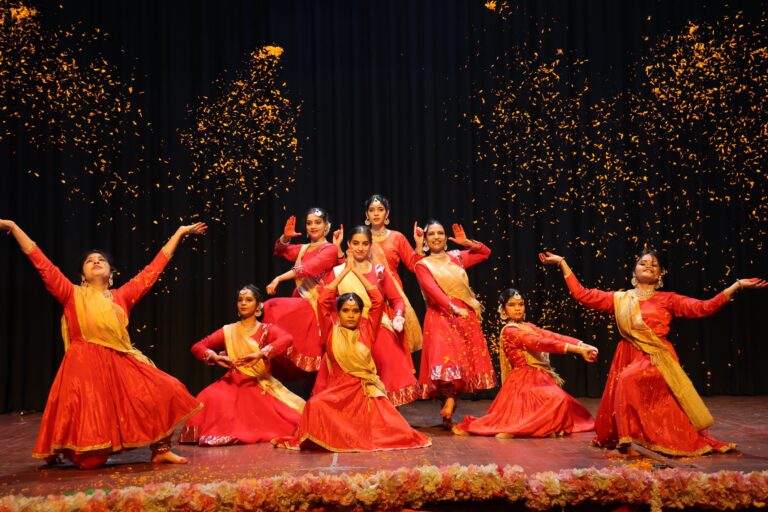 तरंग 2025 में भावी डॉक्टरों ने अपनी मनमोहक प्रस्तुतियों से किया मंत्रमुग्ध