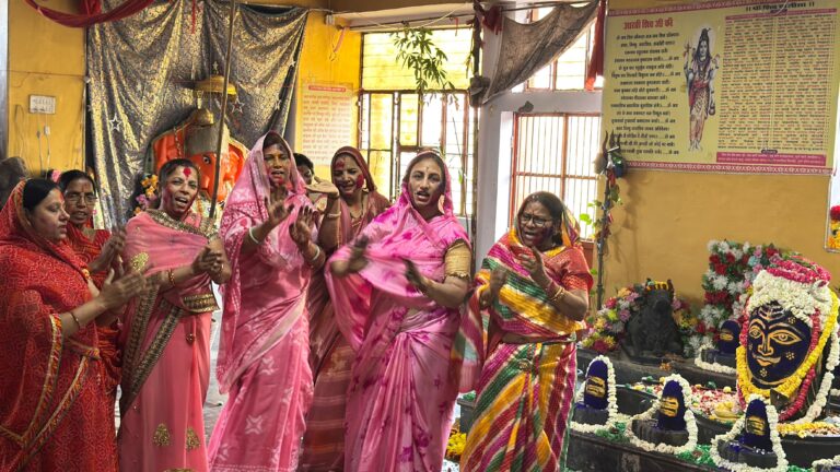 गीता गायत्री मंदिर में फागोत्सव मनाया गया