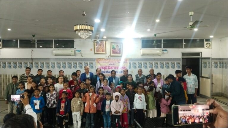 खंडेलवाल वैश्य युवा जागृति संघ दी जरूरतमंद बच्चो को दी छात्रवृत्ति