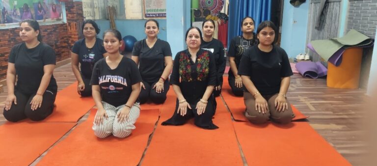 योग, डांस और एरोबिक्स संगम से डे क्लासेज ने मनाया योग दिवस