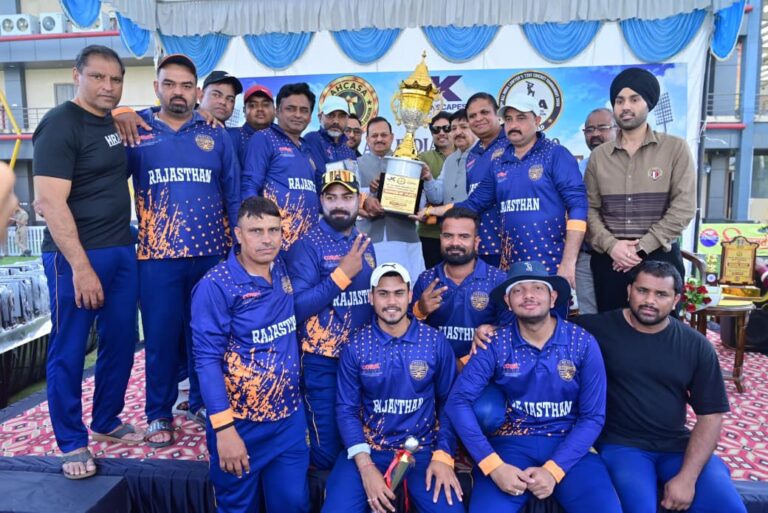 कानपुर में राजस्थान  हाईकोर्ट रॉयल लॉयर्स प्लेट ग्रुप में बना उप विजेता